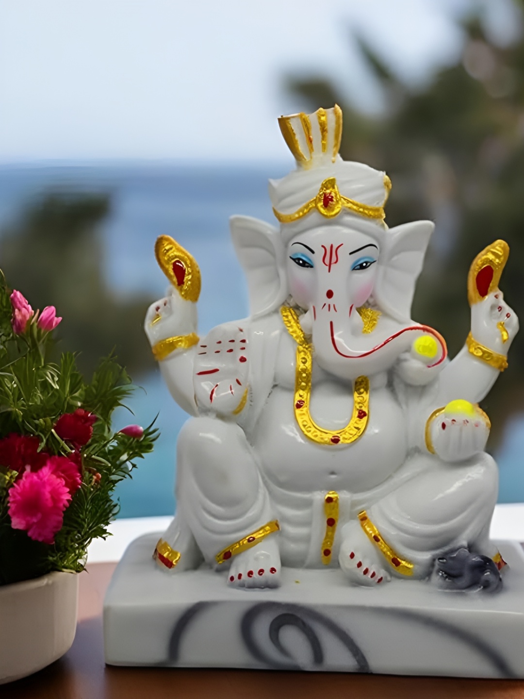 

VIVARS CRAFT White Religious Idol Showpiece