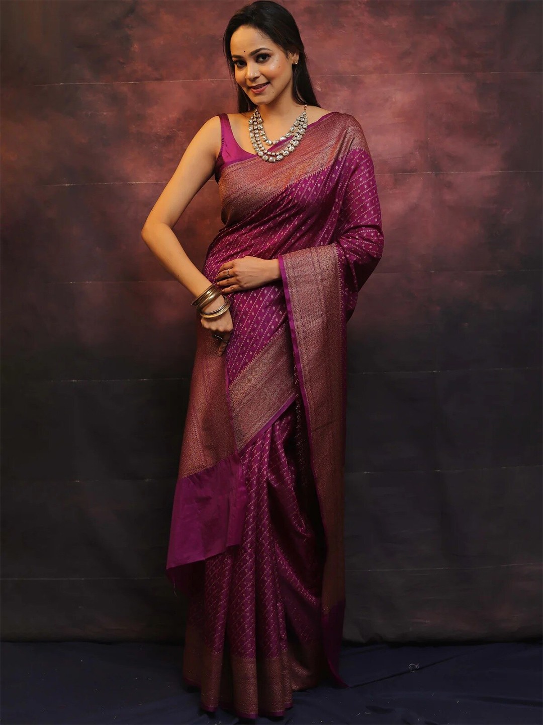 

DIVASTRI Ethnic Motifs Woven Design Zari Pure Silk Kanjeevaram Saree, Purple