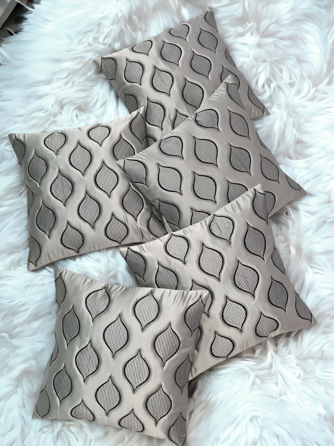 

Zikrak Exim Silver Toned & Black 5 Pieces Embroidered Satin Square Cushion Covers