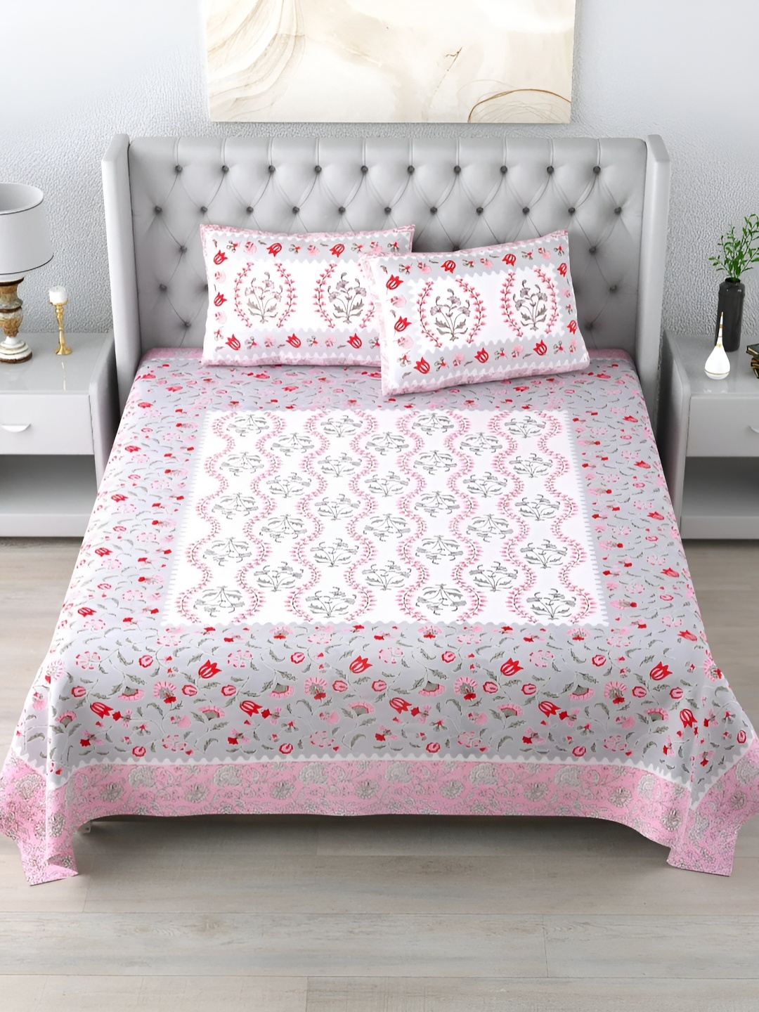 

LIVING ROOTS Pink & Red Floral 210 TC Cotton King Bedsheet with 2 Pillow Covers