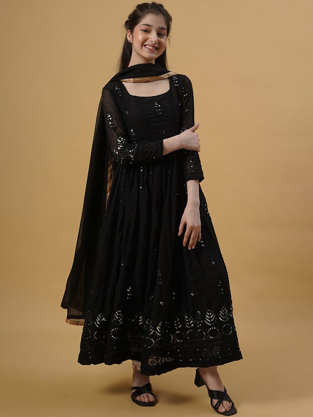 

BAESD Embroidered Anarkali Kurta With Dupatta, Black