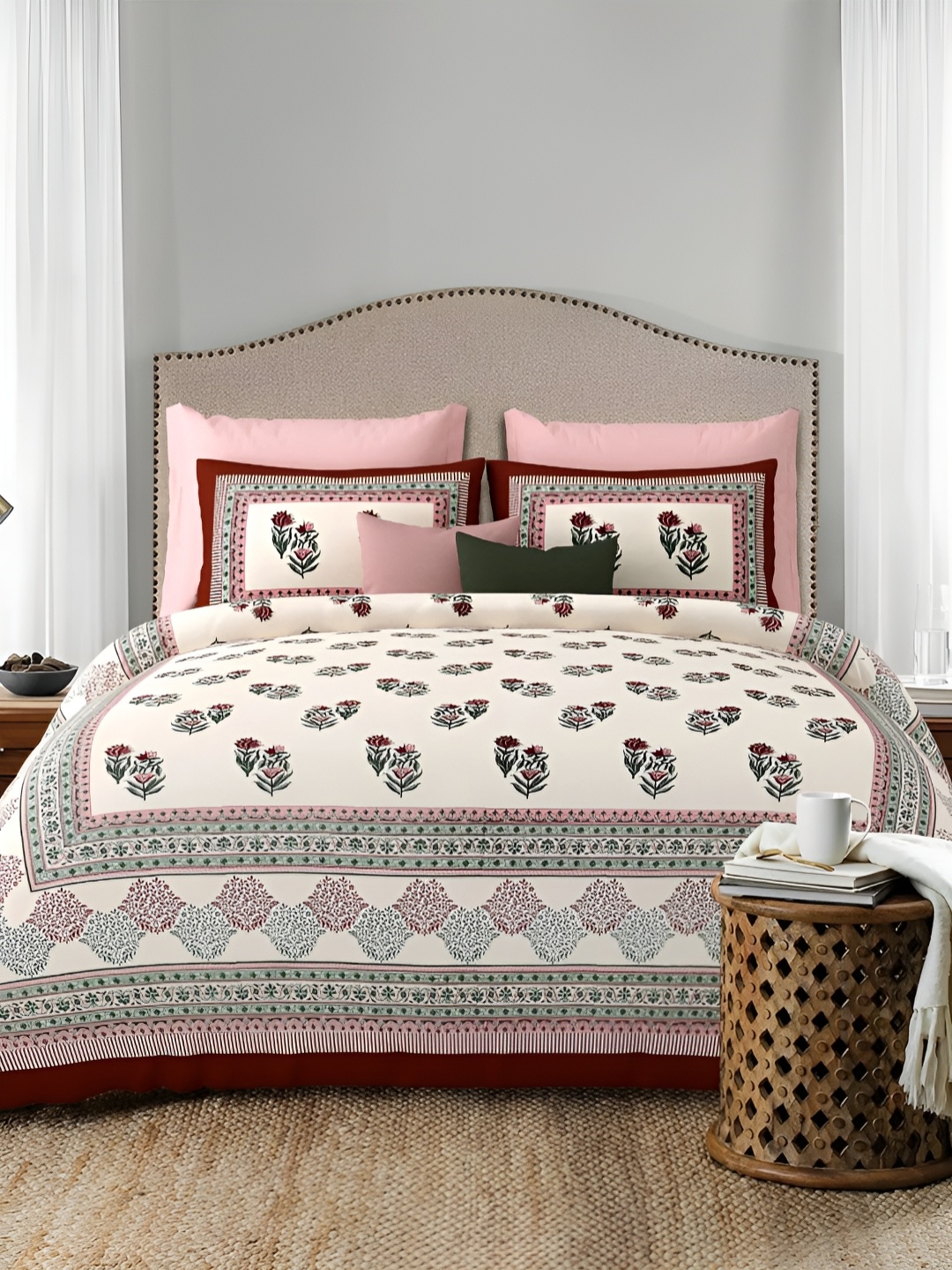 

LIVING ROOTS Off White Ethnic Motifs 300 TC Cotton King Bedsheet with 2 Pillow Covers, Maroon