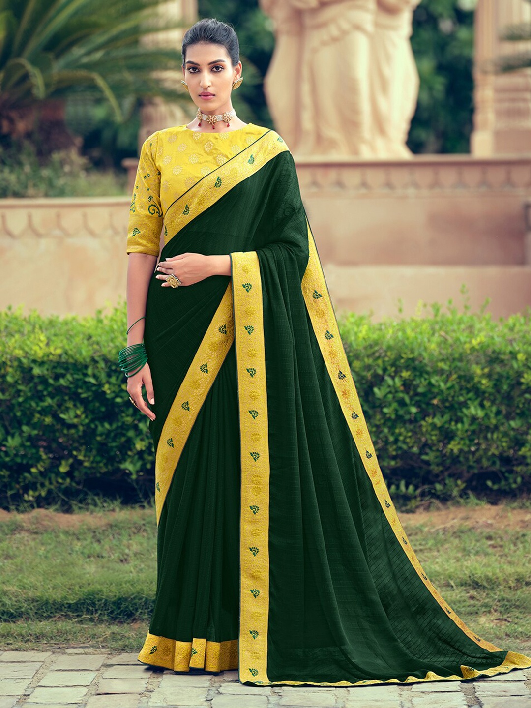 

HRITIKA Zari Pure Chiffon Saree, Green