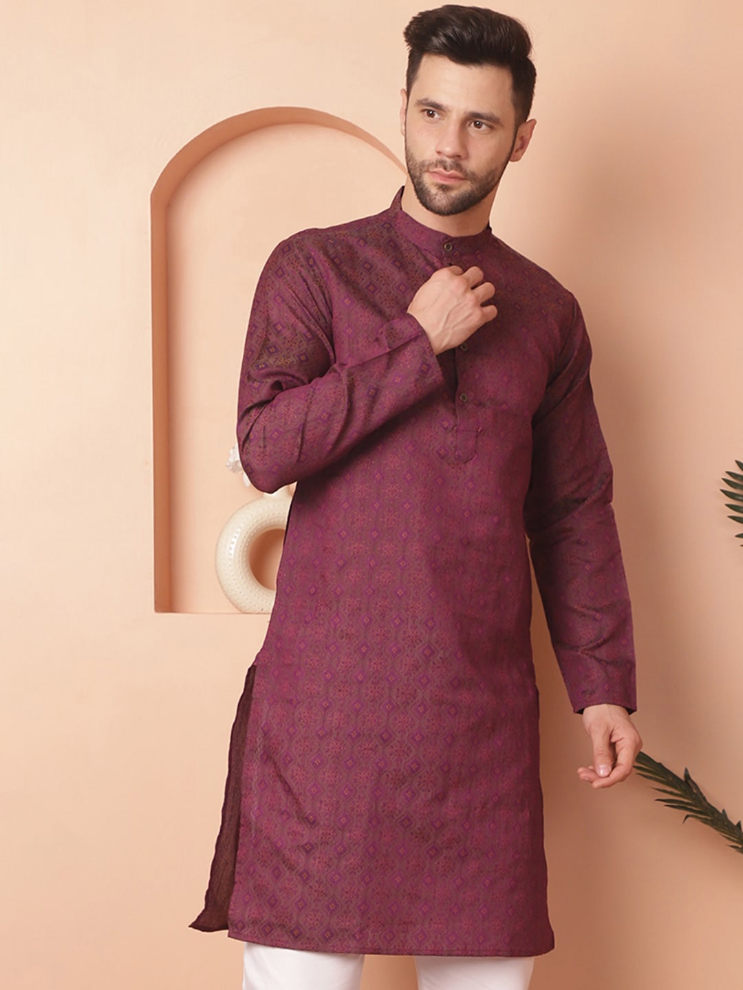 

Jompers Woven Design Mandarin Collar Long Sleeves Thread Work Kurta, Purple