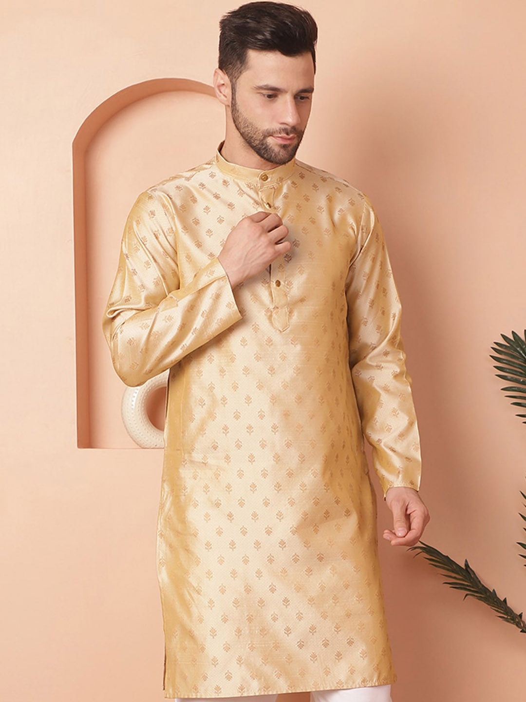 

Jompers Men Printed Thread Work Kurta, Gold