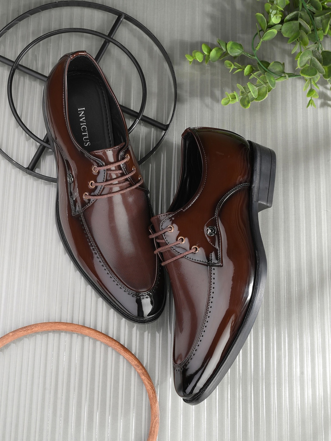 

INVICTUS Men Leather Formal Derbys, Brown