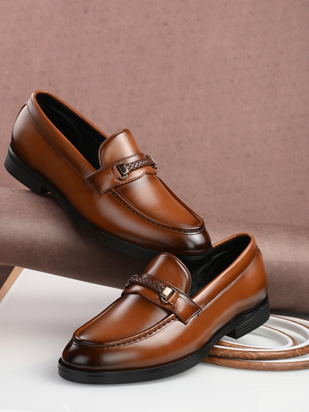 

INVICTUS Men Round Toe Faux Leather Formal Loafers, Tan