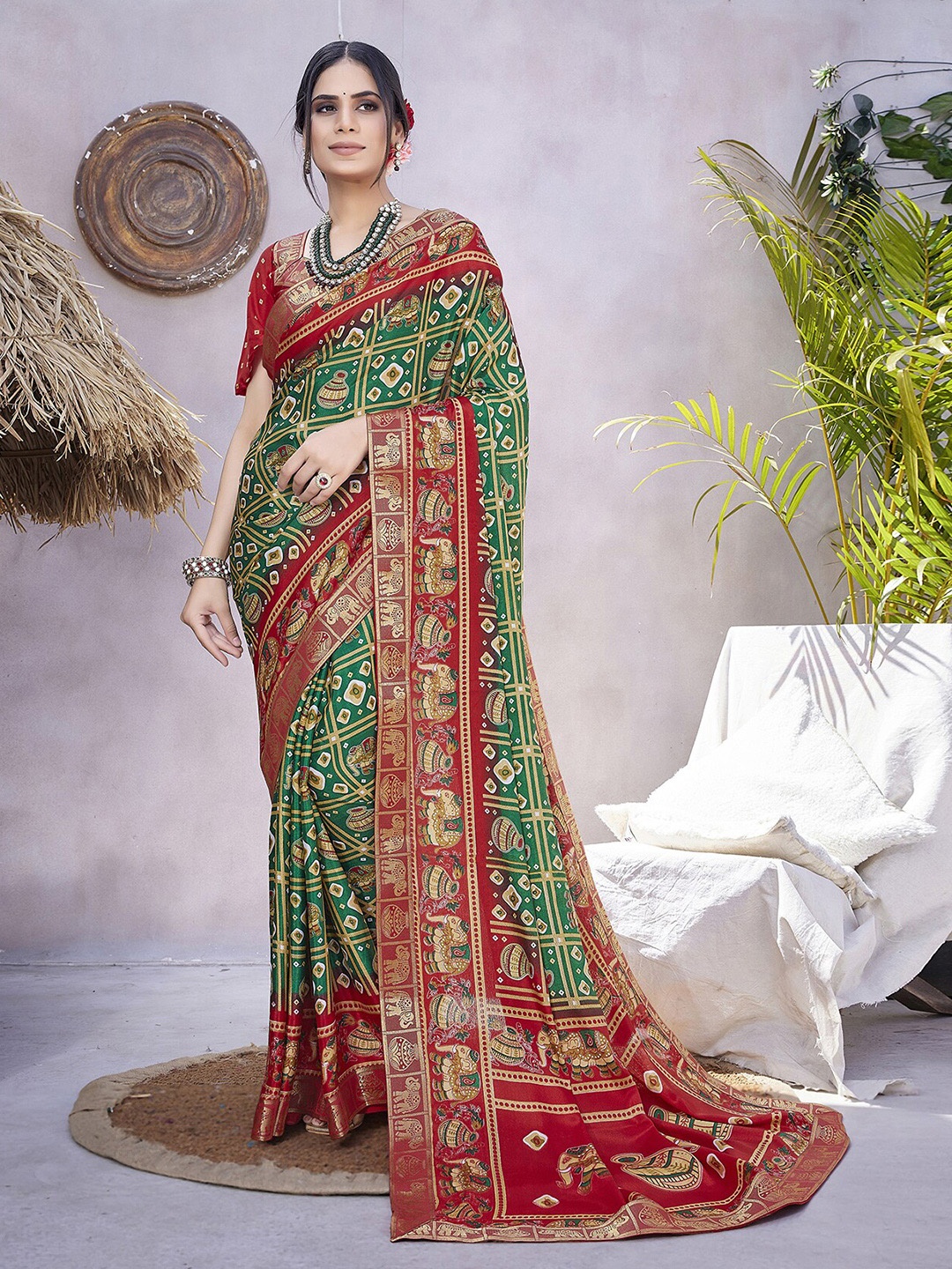 

MAGMINA Printed Zari Bandhani Saree, Green