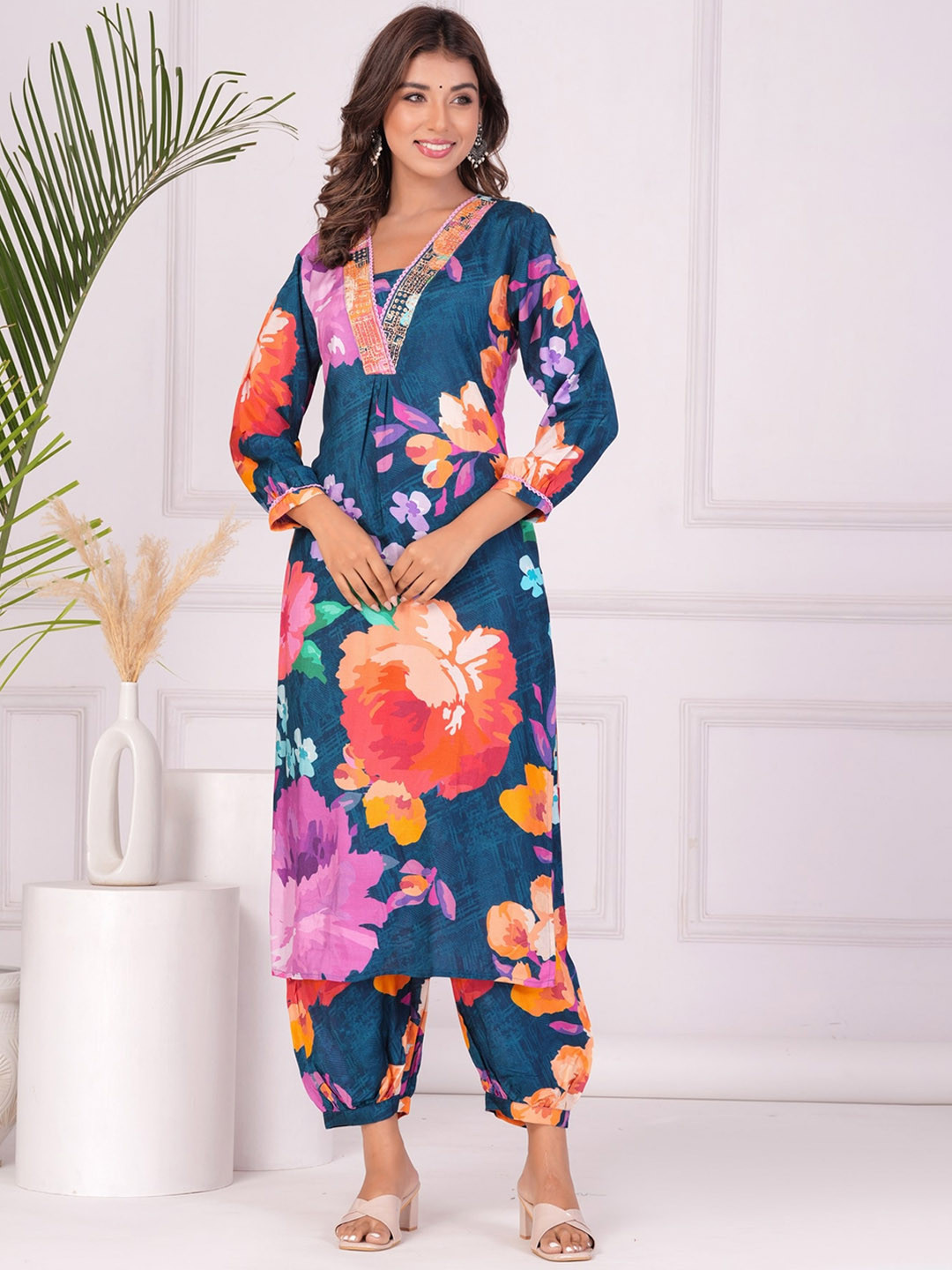 

KALINI Ethnic Motifs Printed V-Neck Beads And Stones Pure Silk Kurta With Trousers, Blue