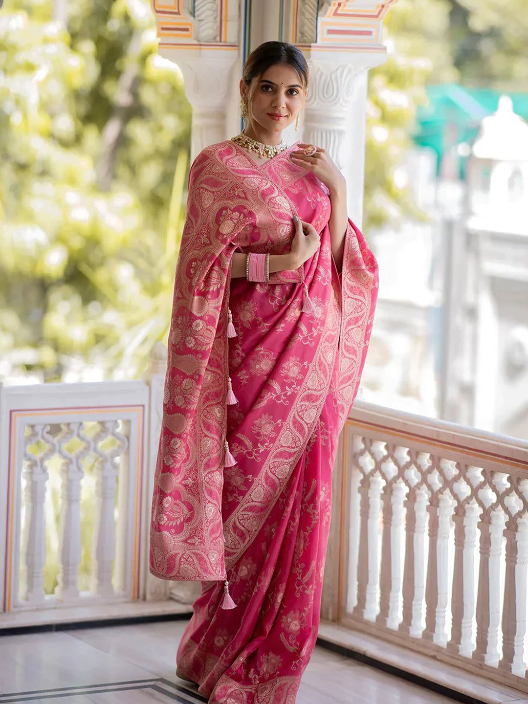 

KALINI Floral Woven Design Zari Designer Saree, Pink