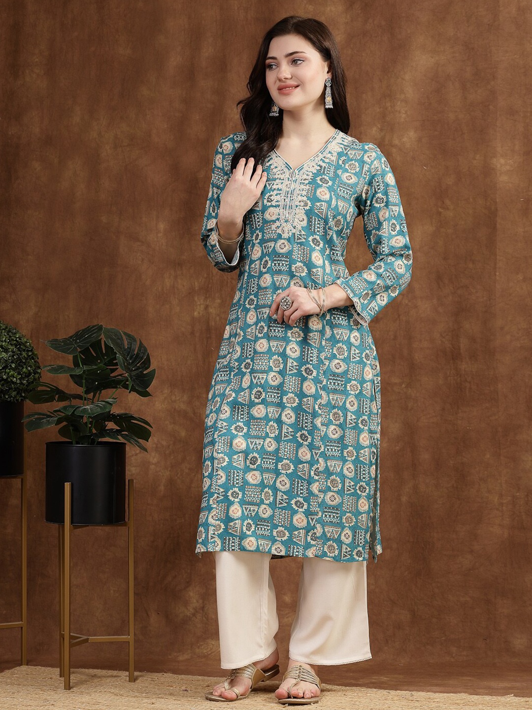 

Nayam By Lakshita Ethnic Motifs Printed Thread Work Kurta, Turquoise blue