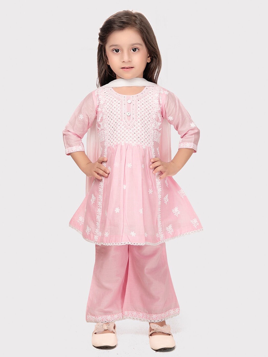 

Tiny Kingdom Girls Embroidered Round-Neck Kurta Set, Pink
