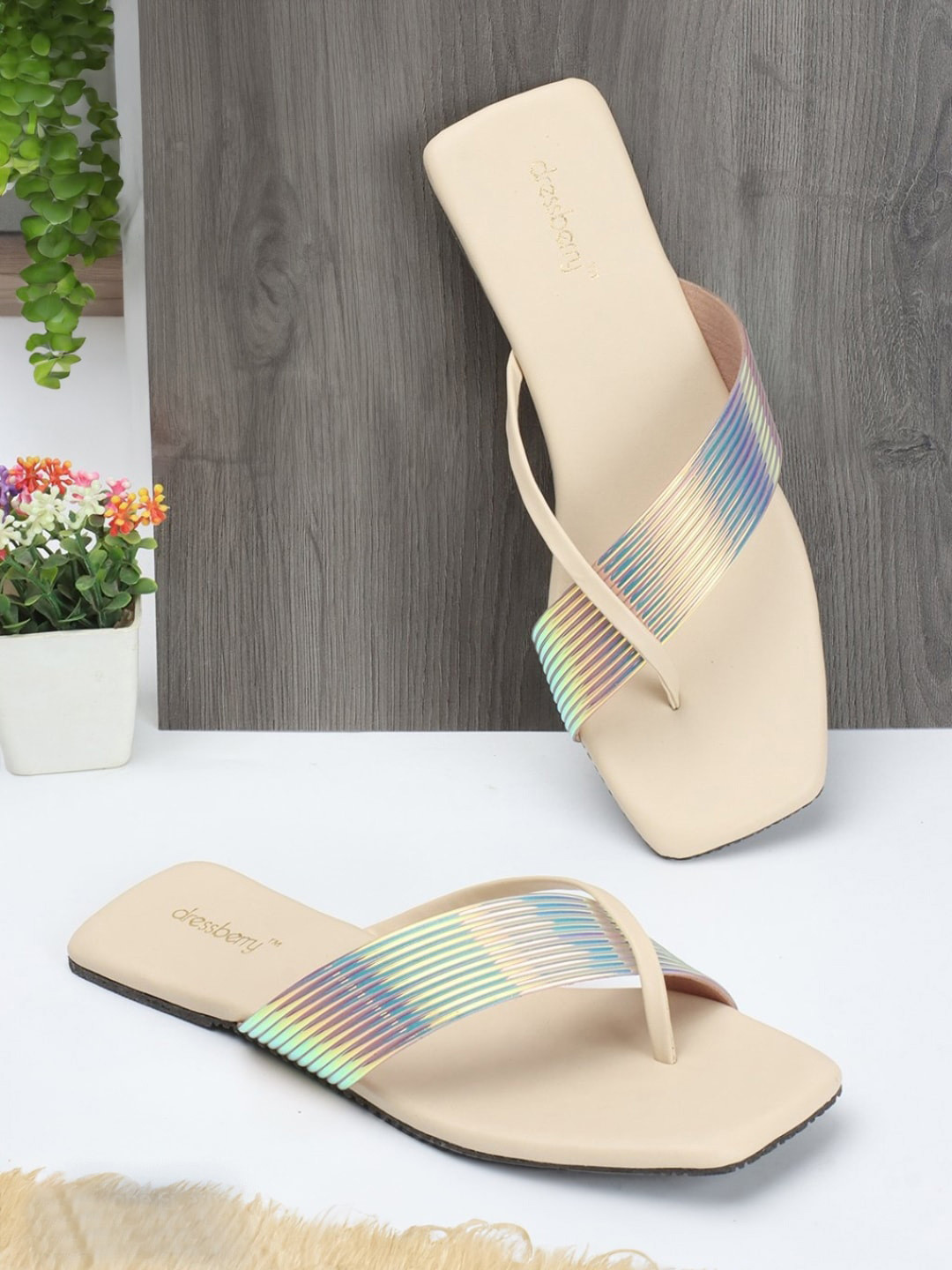 

DressBerry Cream Coloured Strappy Open Toe Flats