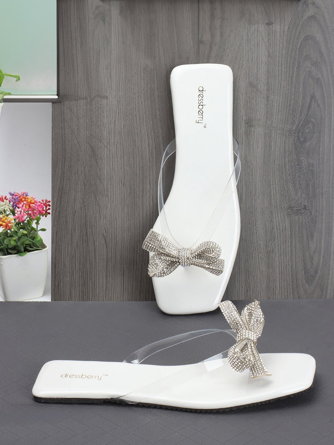 

DressBerry White Embellished Open Toe Flats