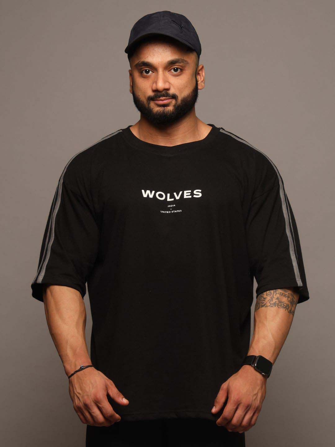 

Muscle Wolves India Typography Printed Cotton Oversized T-shirt, Black