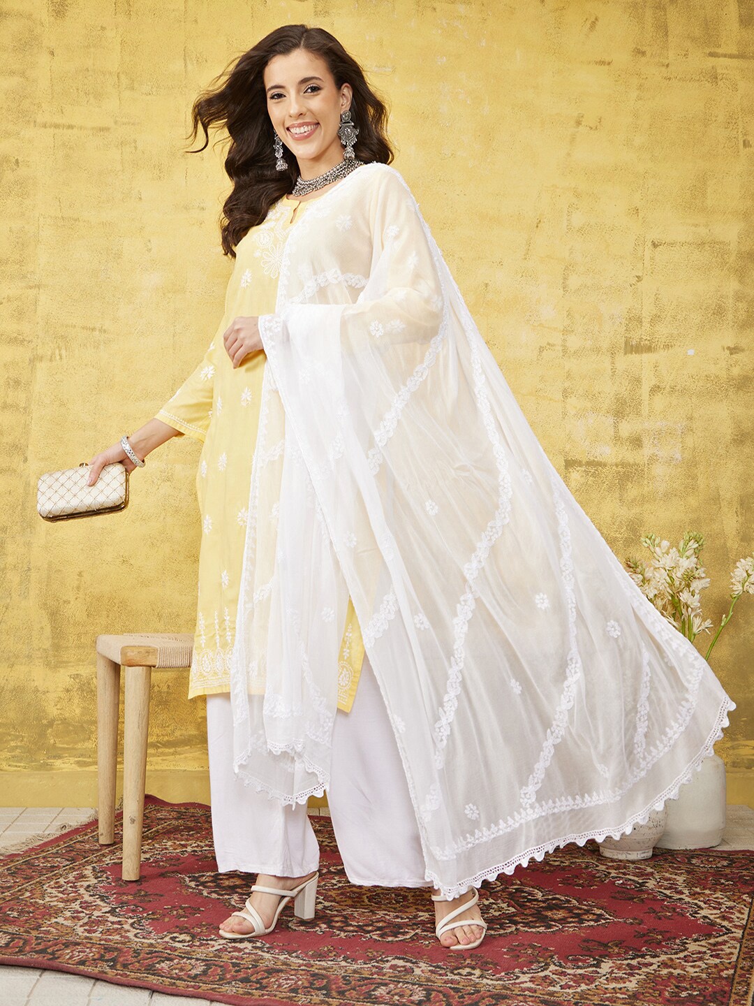 

ADA Ethnic Motifs Embroidered Lucknowi Chikankari Chiffon Dupatta, White