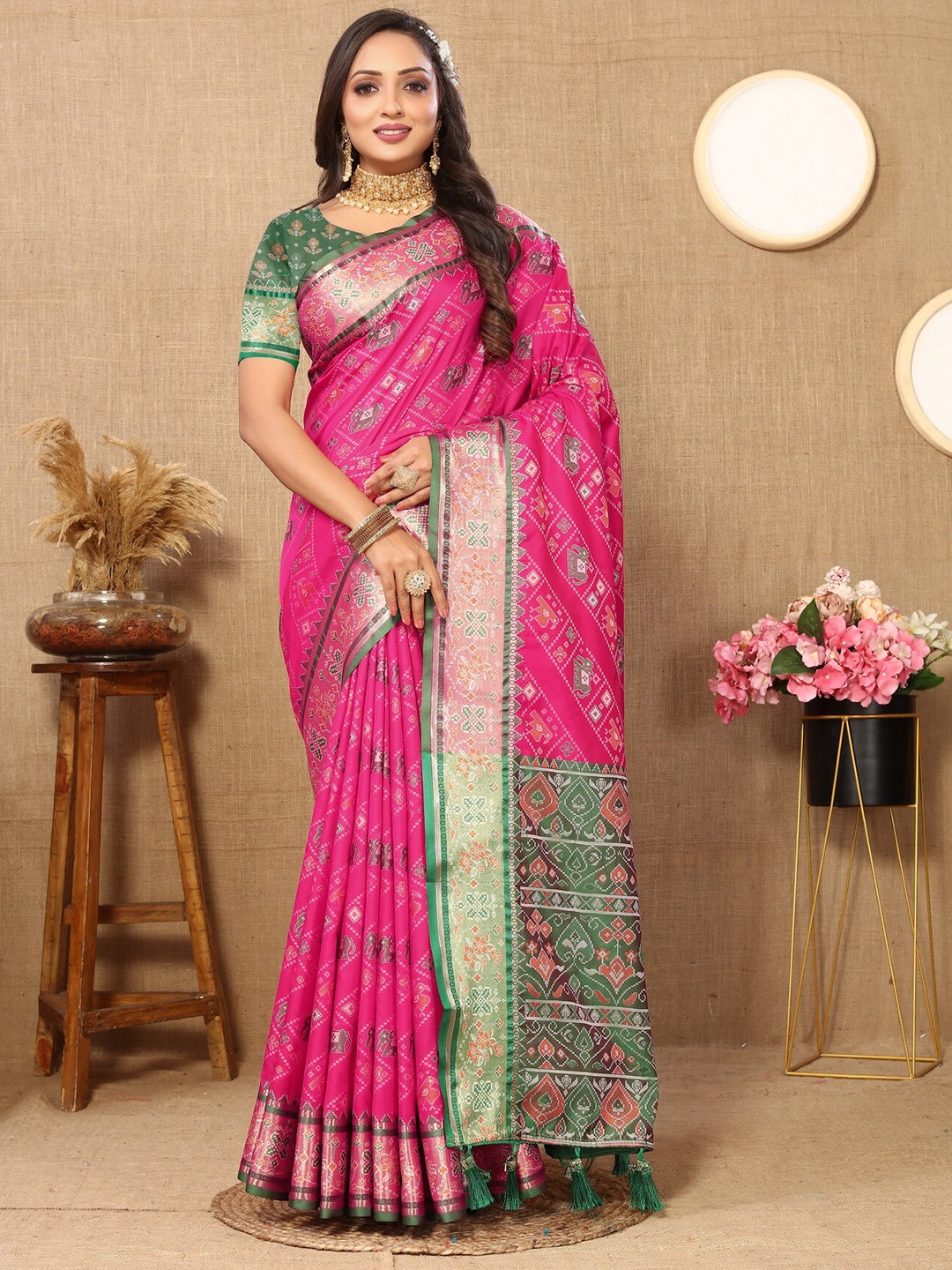 

Divyadham Textiles Ethnic Motifs Woven Design Pure Silk Patola Zari Saree, Pink
