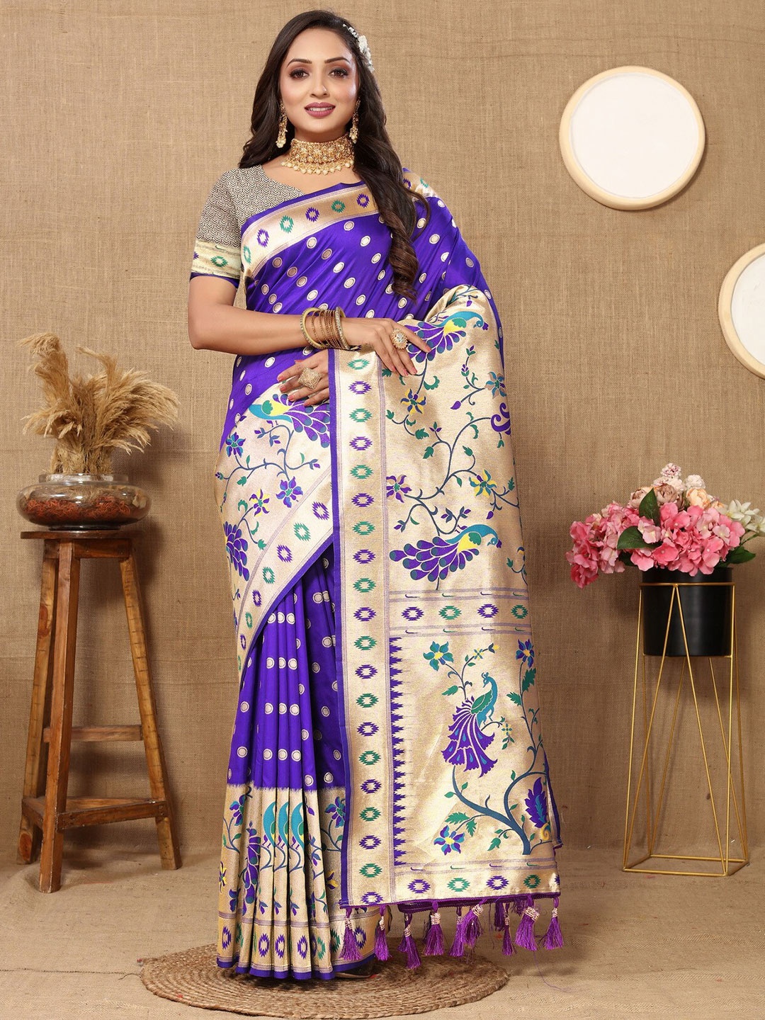 

Divyadham Textiles Ethnic Motif Woven Design Pure Silk Paithani Zari Saree, Blue