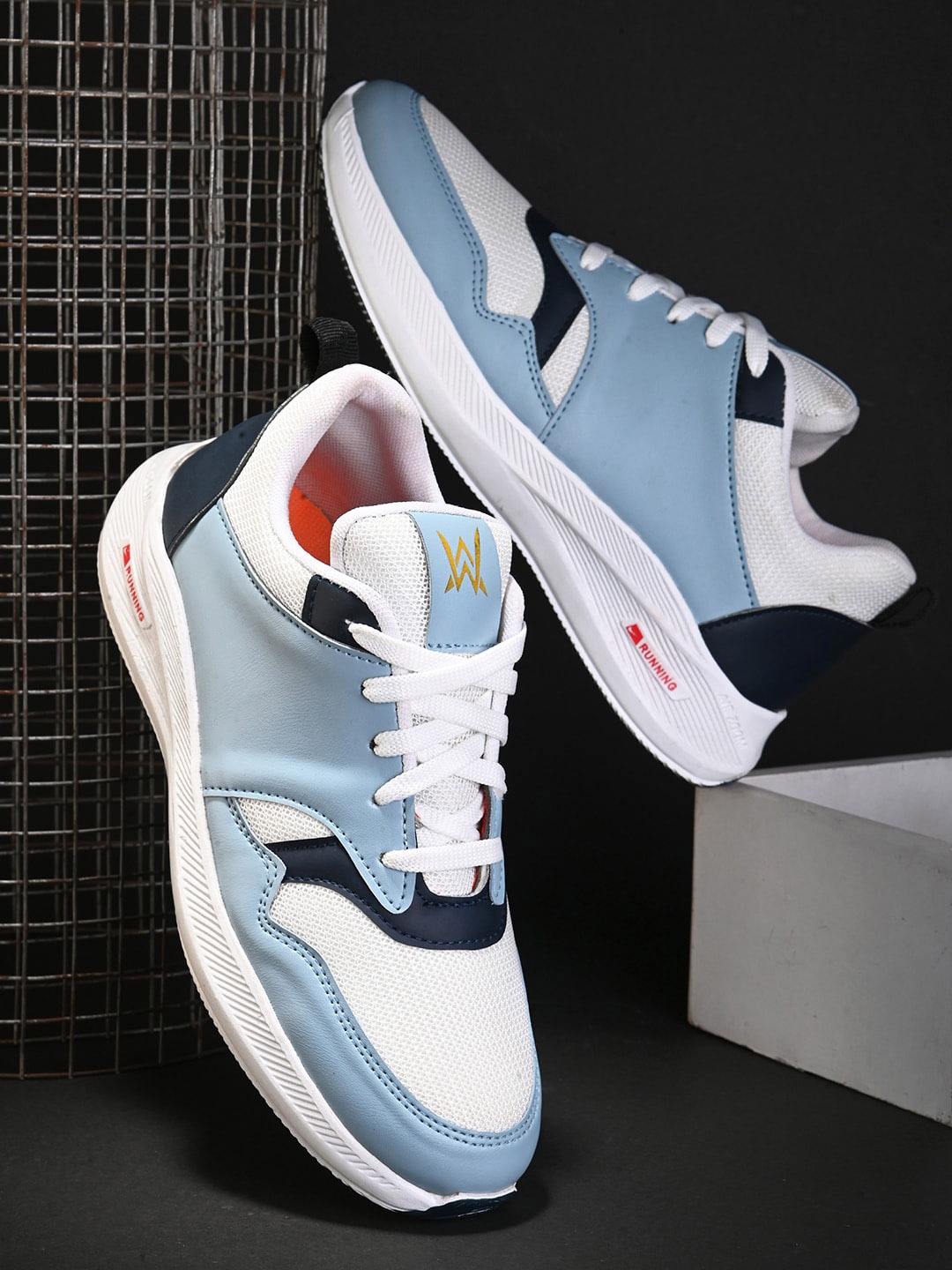 

Woakers Men Colourblocked Lace Up Sneakers, Blue
