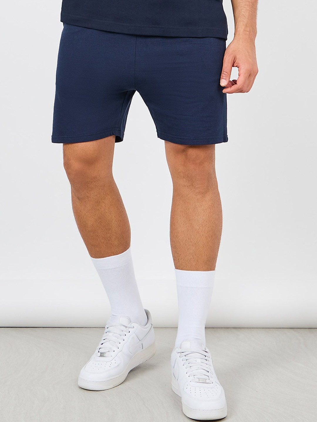 

Styli Men Regular Fit Mid-Rise Knit Shorts, Navy blue