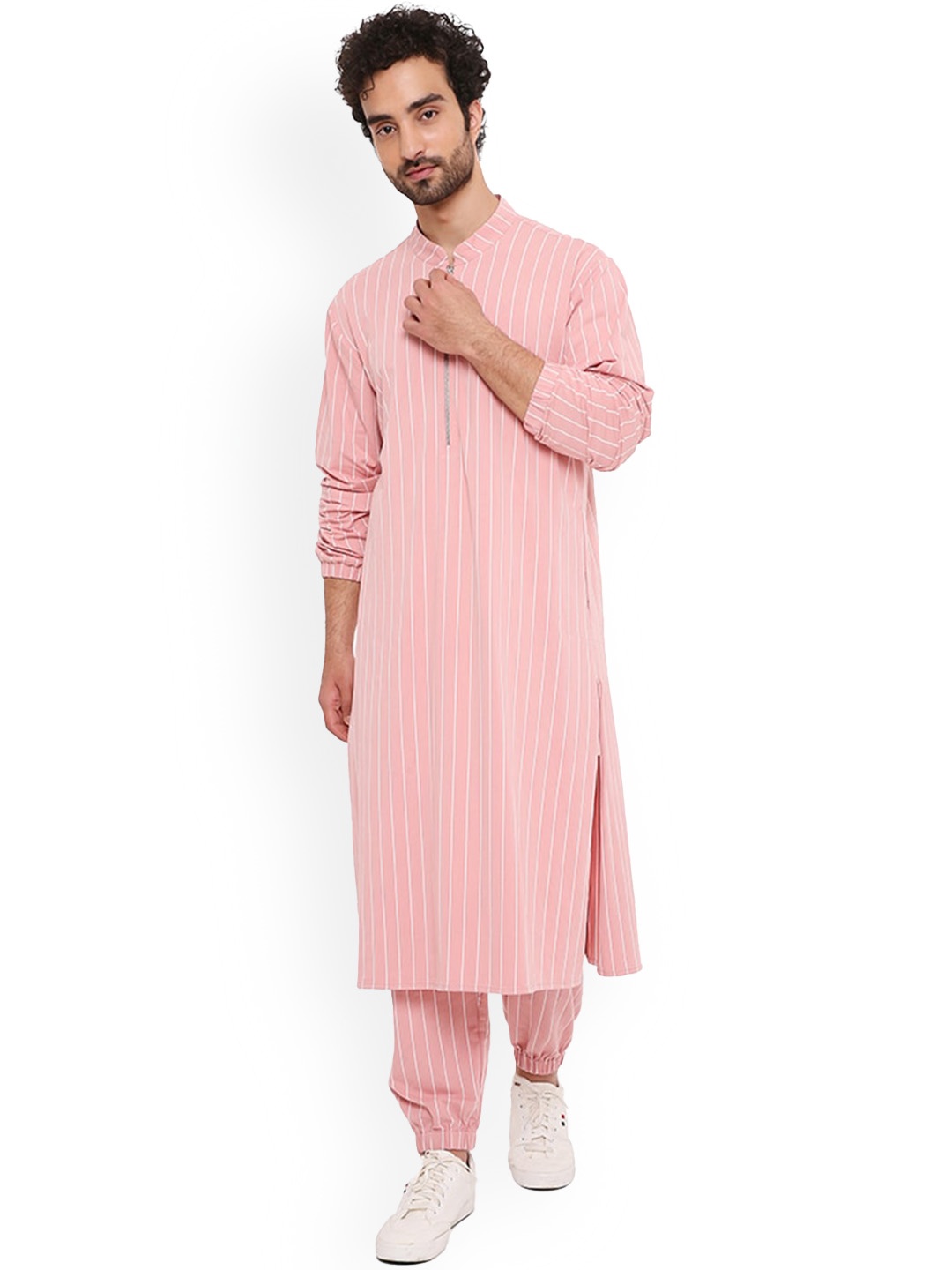 

PS MEN BY PAYAL SINGHAL Printed Regular Silk Crepe Kurta with Jogger, Pink