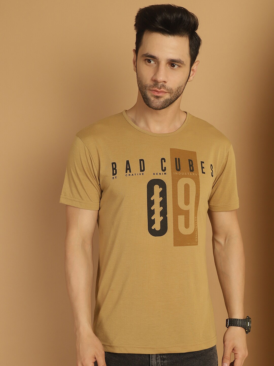 

MACK JONNEY Round Neck Typography Printed Cotton T-shirt, Beige