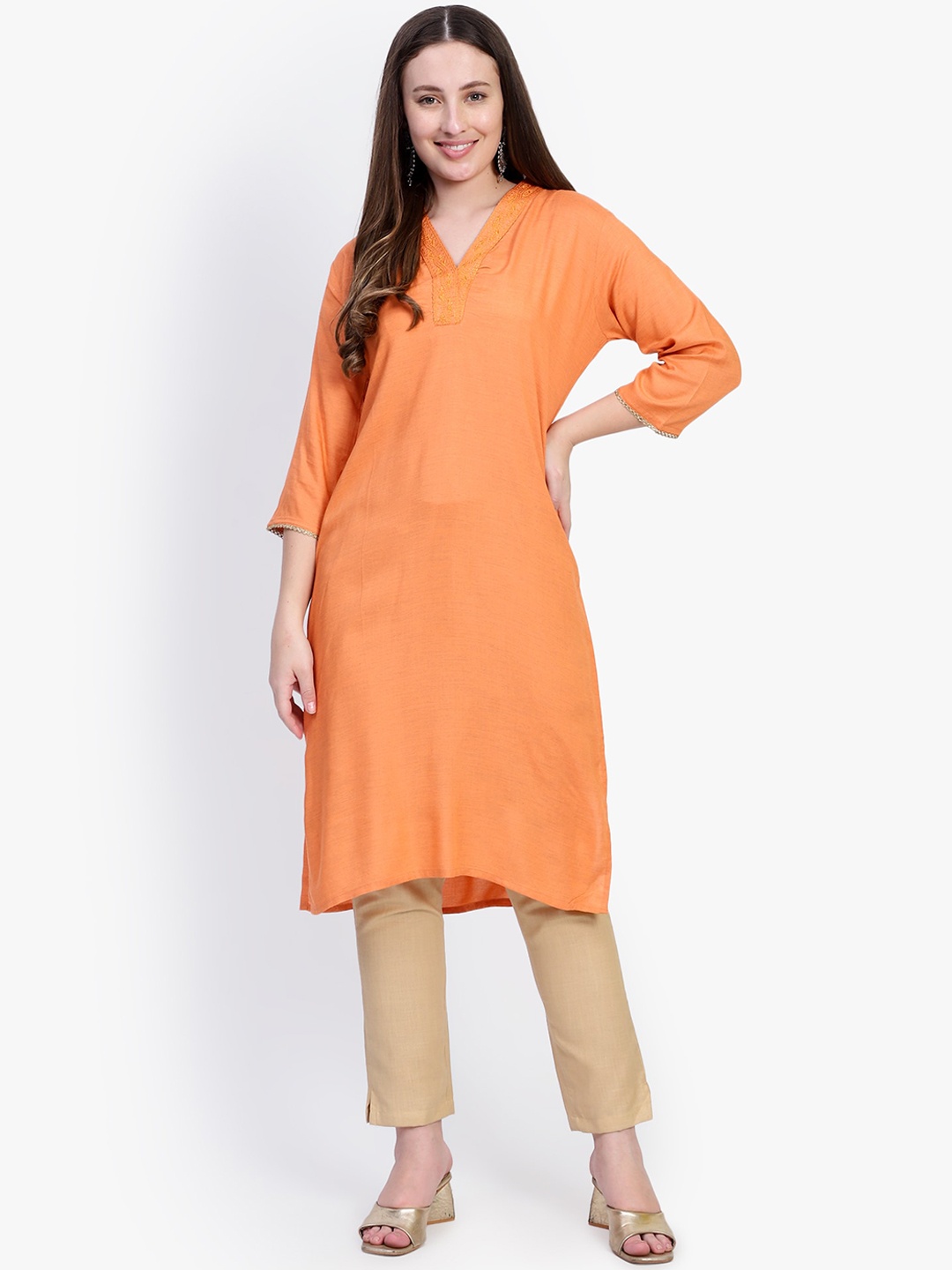

Rosecloud Thread Work V-Neck Straight Kurta with Trousers, Orange