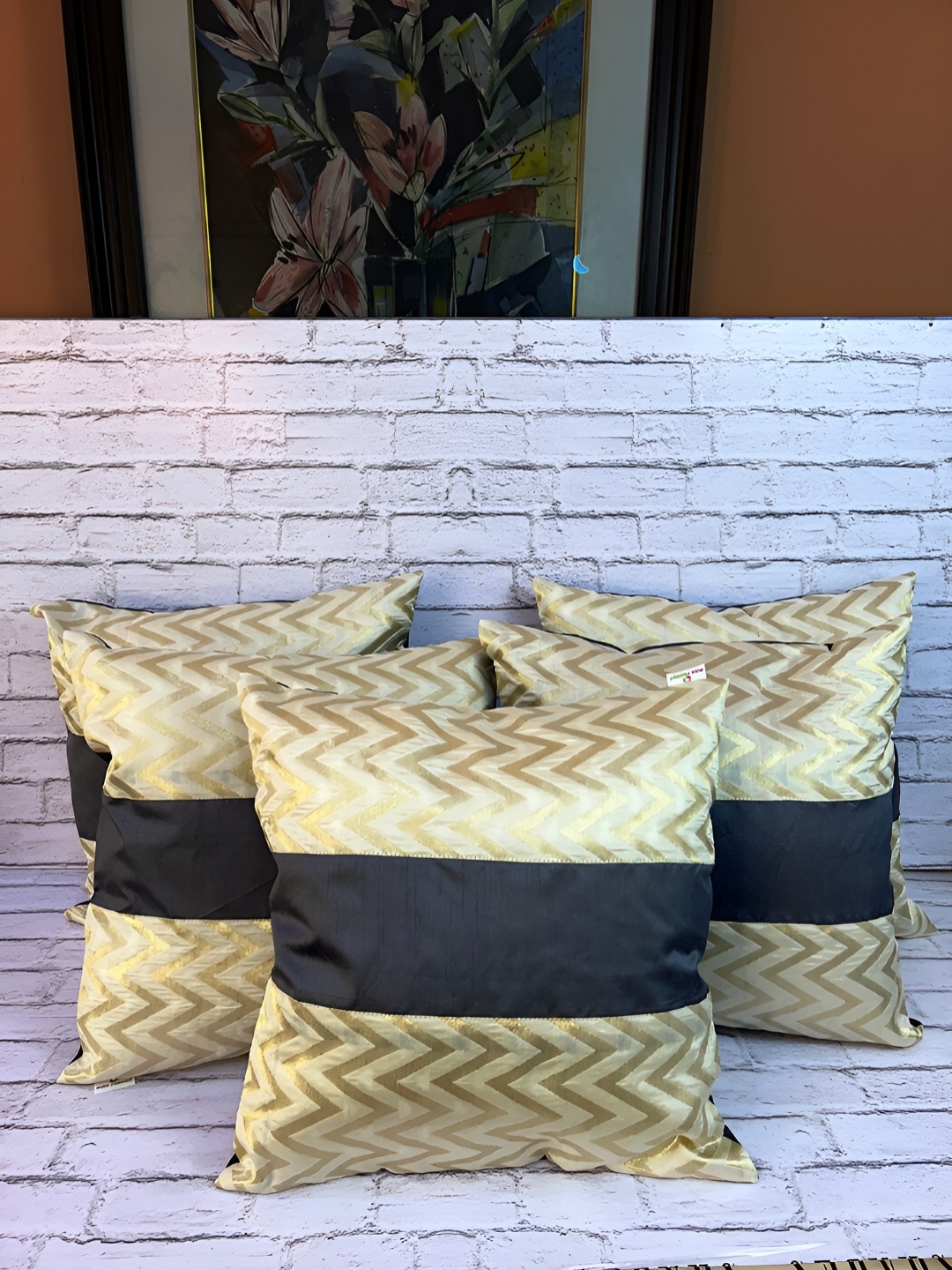 

Pink Parrot Gold Toned & Black 5 Pieces Geometric Printed Square Cushion Covers