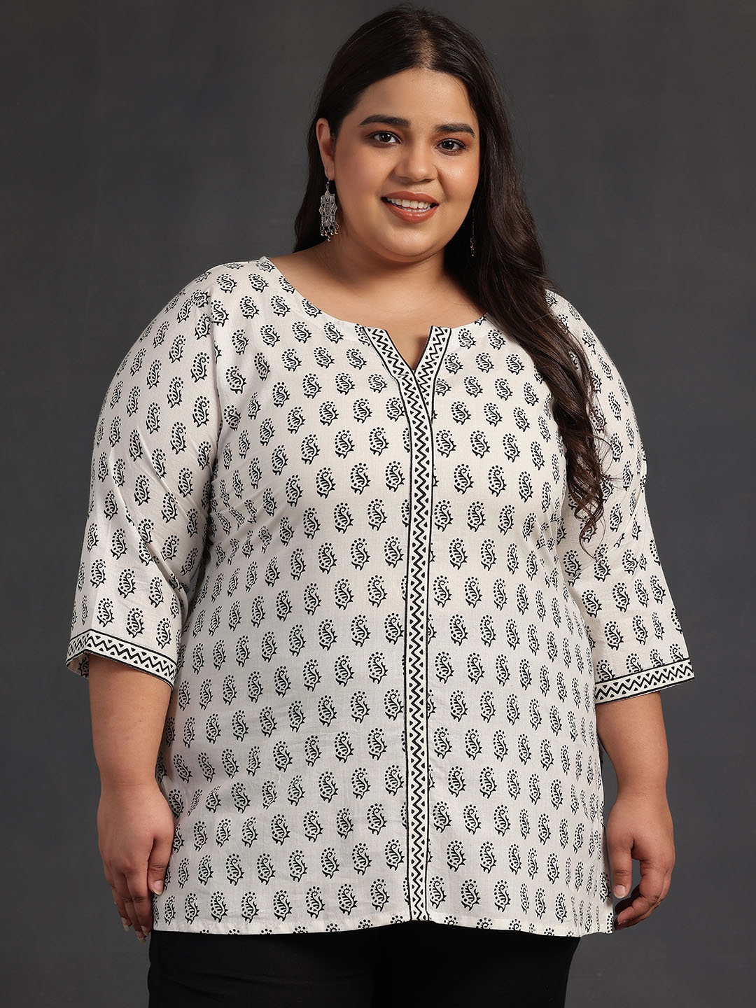 

EXTRA LOVE BY LIBAS Plus Size Paisley Printed Three-Quarter Sleeves Pure Cotton Kurti, White