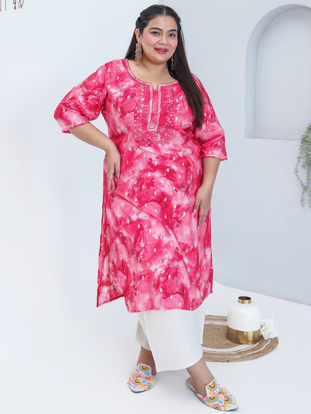 

EXTRA LOVE BY LIBAS Plus Size Floral Printed Sweetheart Neck Sequined Straight Kurta, Pink