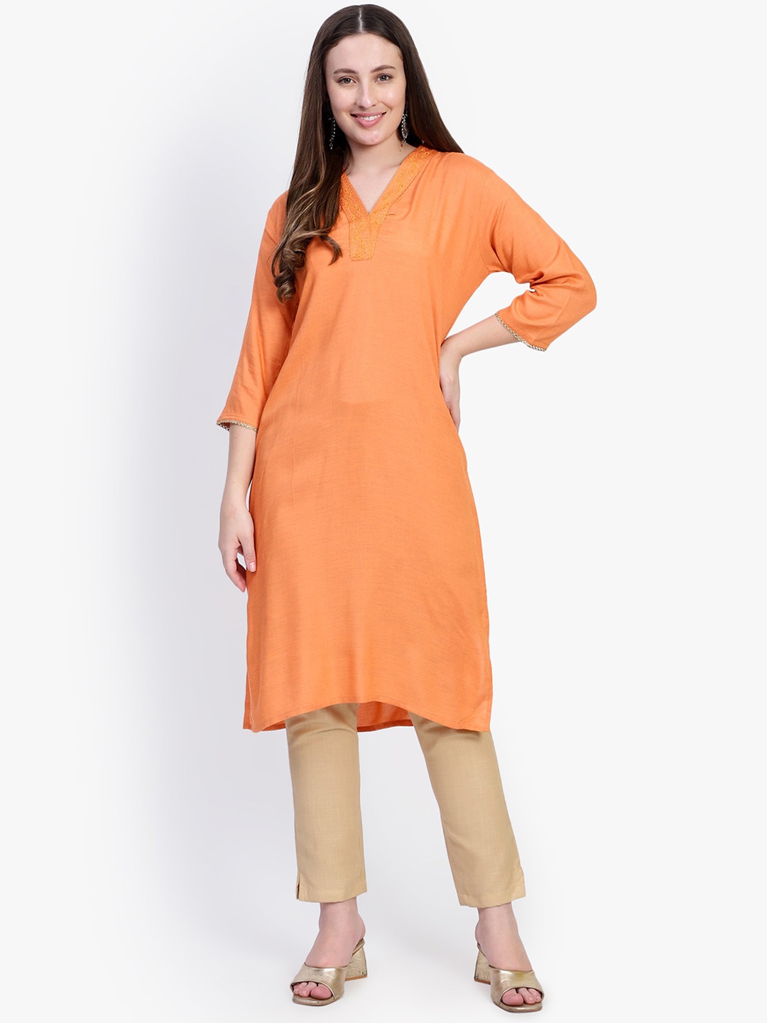 

Rosecloud Thread Work V-Neck Straight Kurta with Trousers, Orange