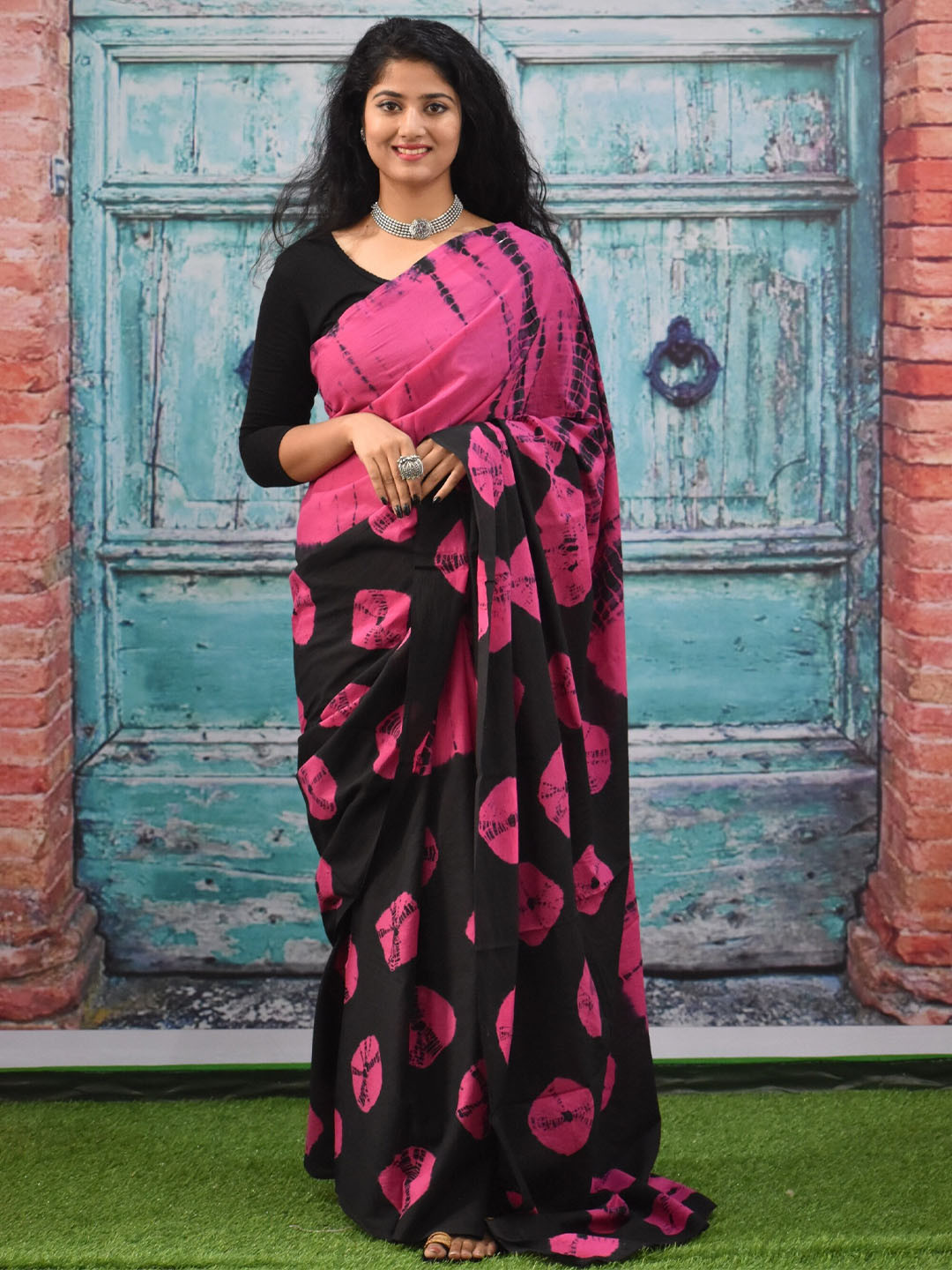 

clothonus Tie and Dye Printed Pure Cotton Saree, Pink