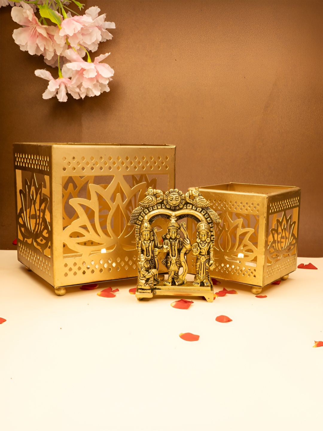 

Ekhasa Gold Toned 3 Pieces Ram Darbar Idol & Tealight Candle Holders Home Gift Set