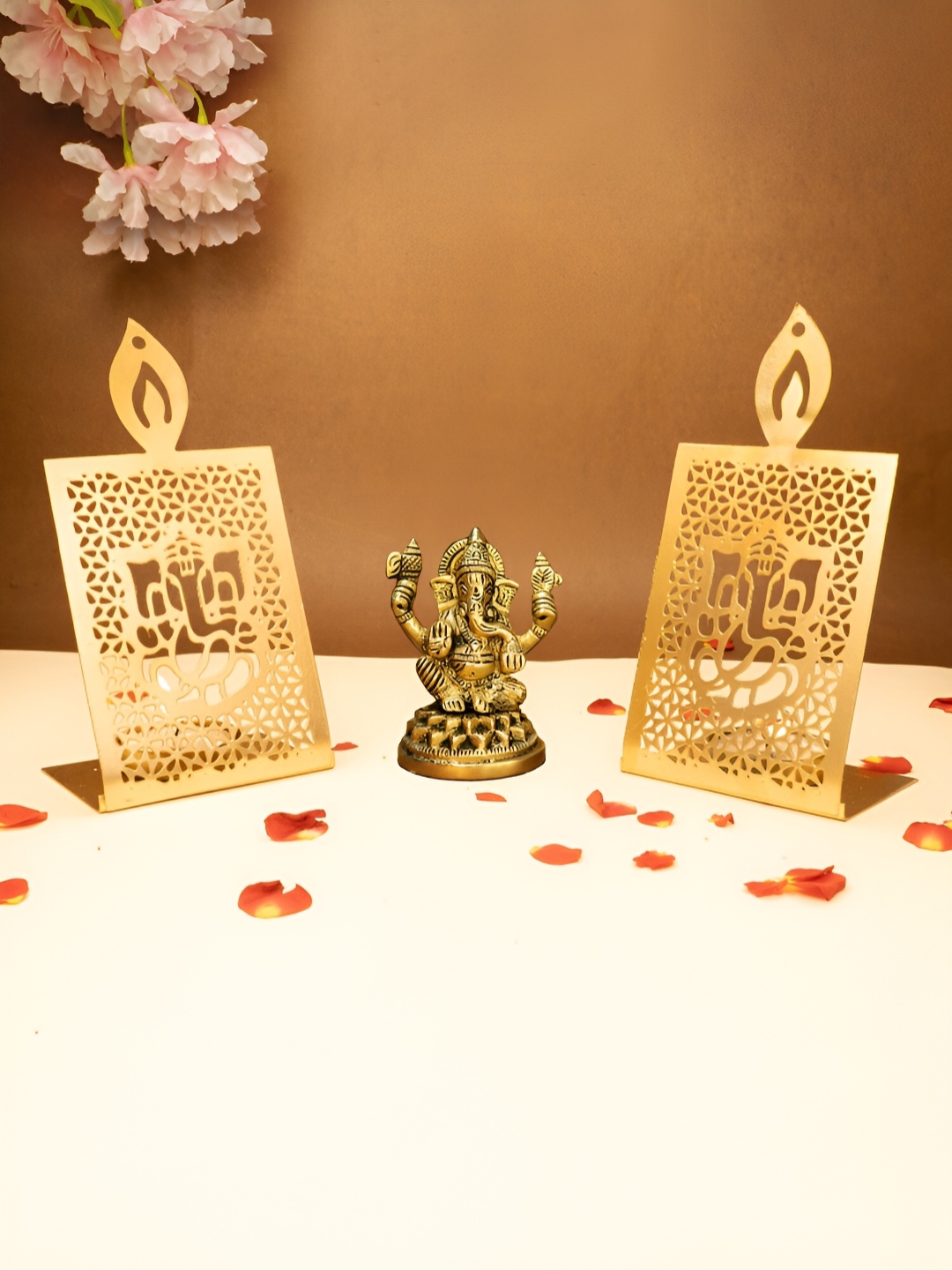 

Ekhasa Glod Toned 3 Pieces Textured Ganesh Idol & Tealight Candle Holders Home Gift Set, Gold