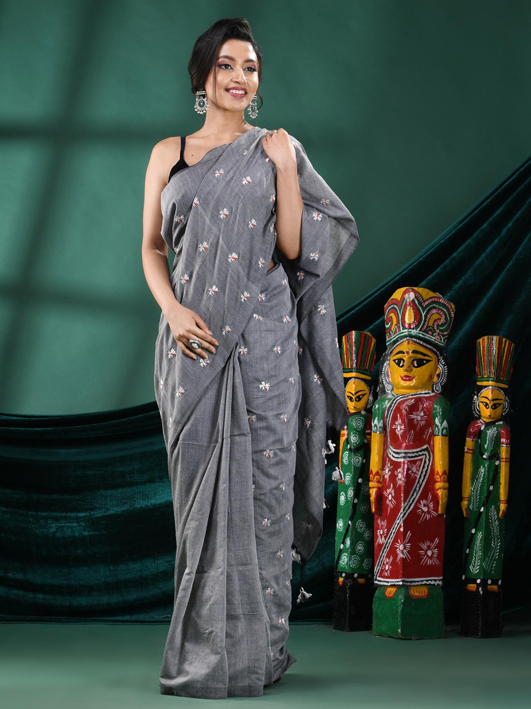 

Angoshobha Floral Embroidered Saree, Grey