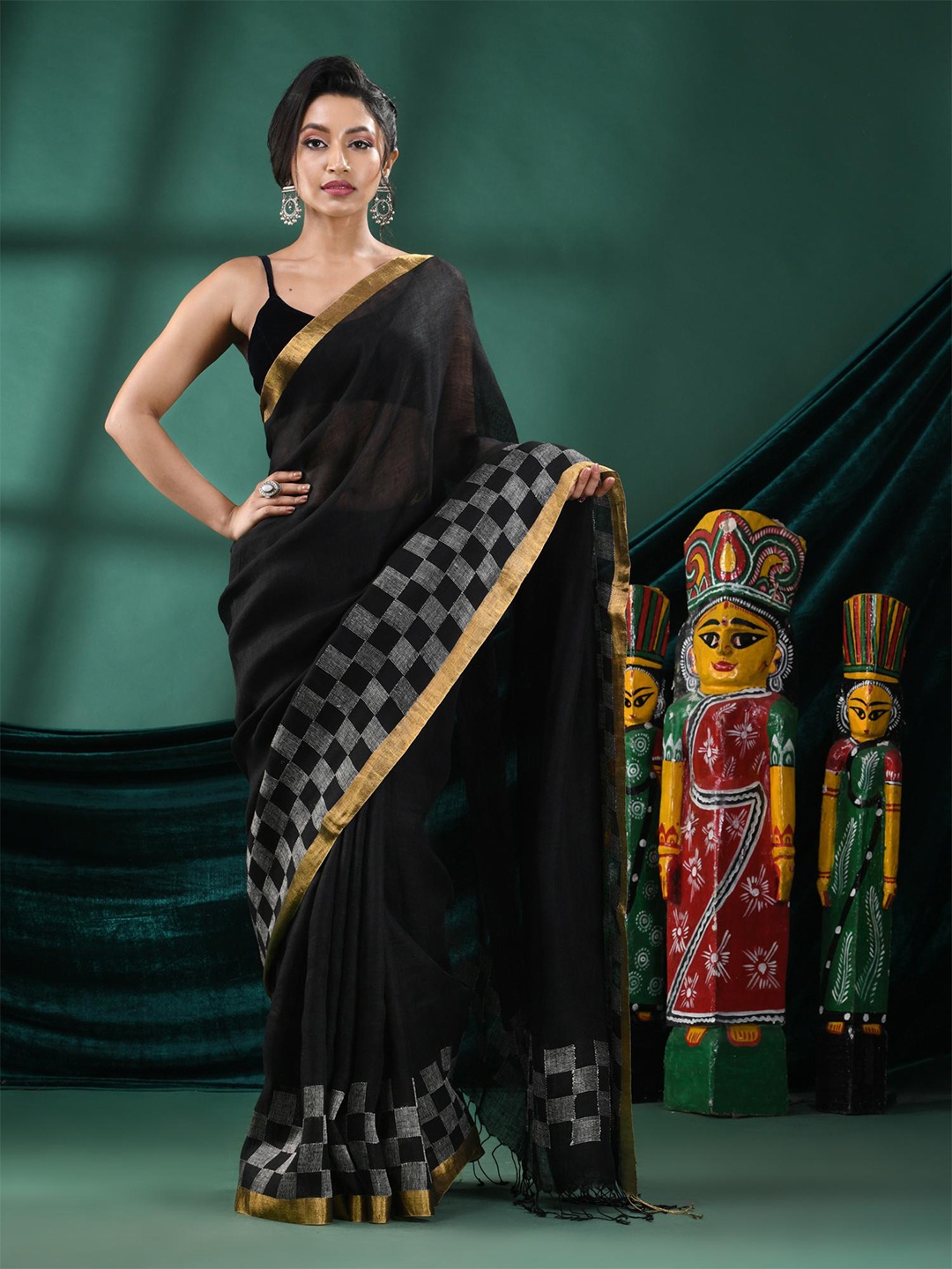 

Angoshobha Woven Design Pure Linen Saree, Black