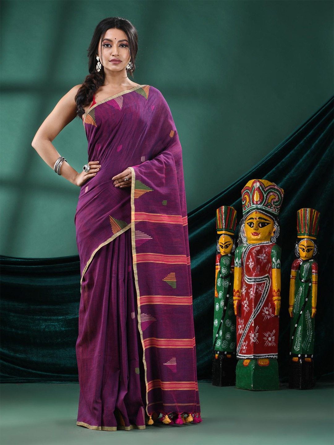 

Angoshobha Geometric Woven Design Pure Cotton Saree, Purple