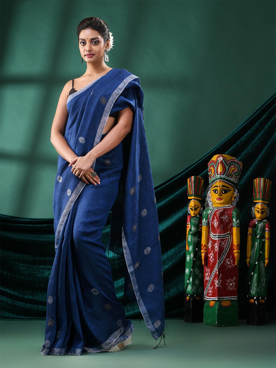 

Angoshobha Woven Design Pure Linen Saree, Blue
