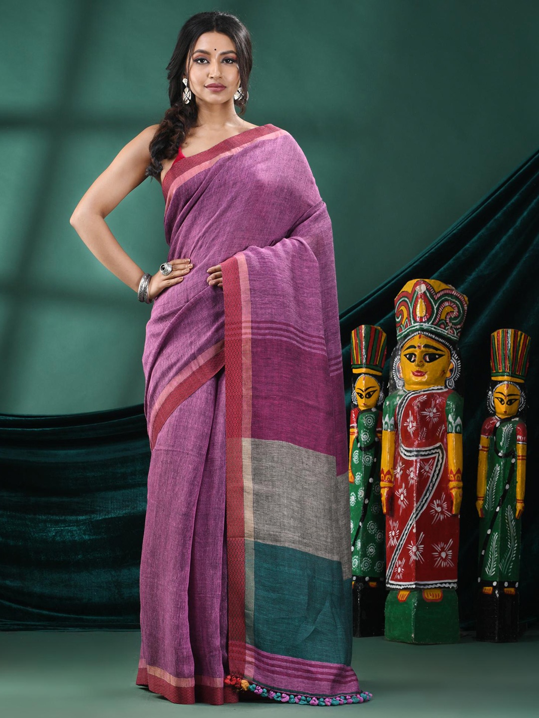 

Angoshobha Woven Design Pure Linen Saree, Purple