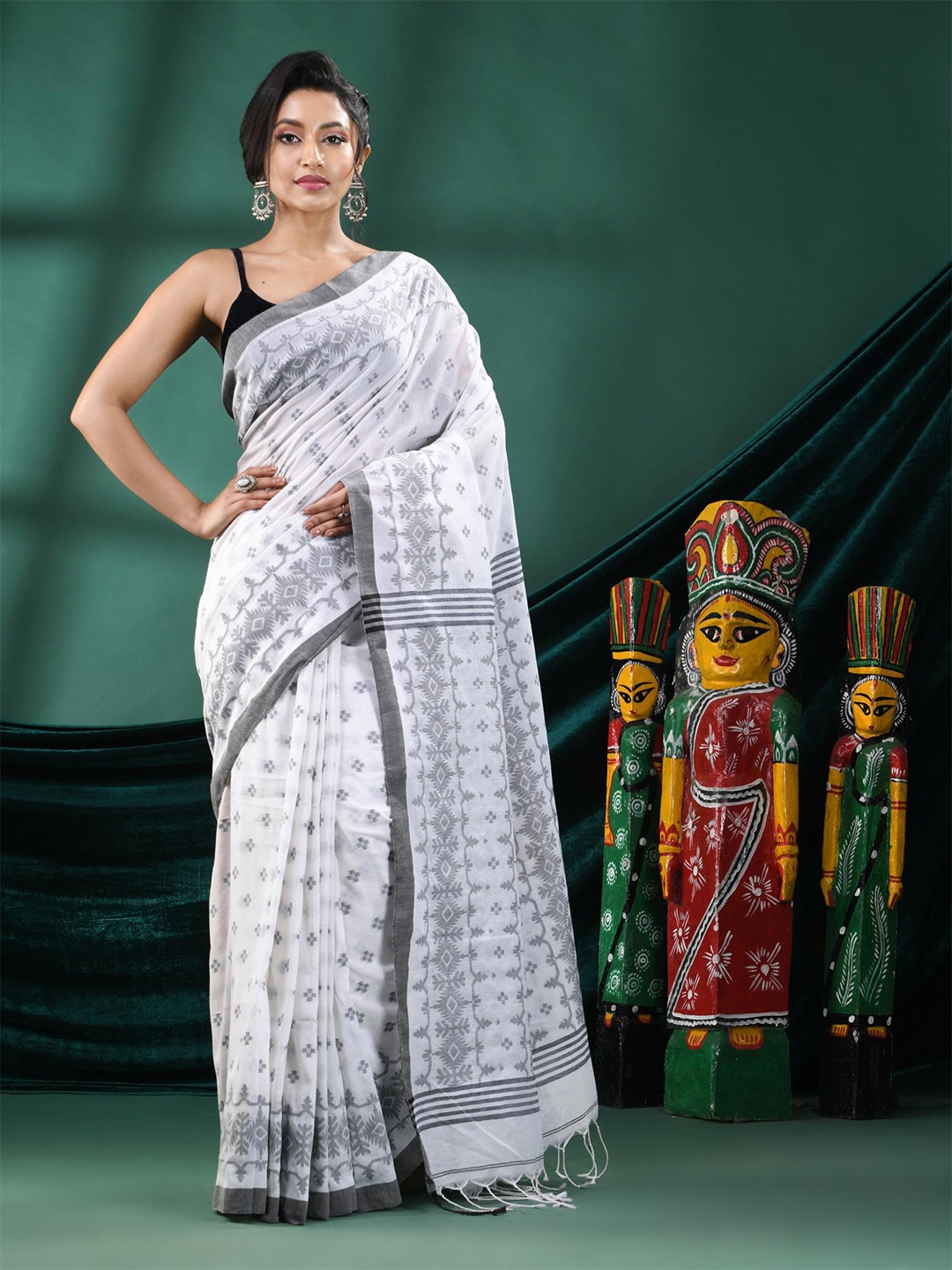 

Angoshobha Ethnic Motifs Woven Design Saree, White