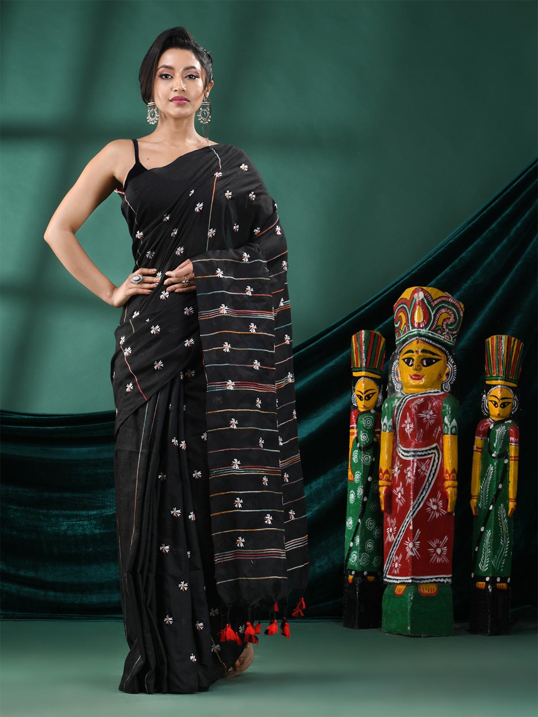 

Angoshobha Floral Woven Design Saree, Black