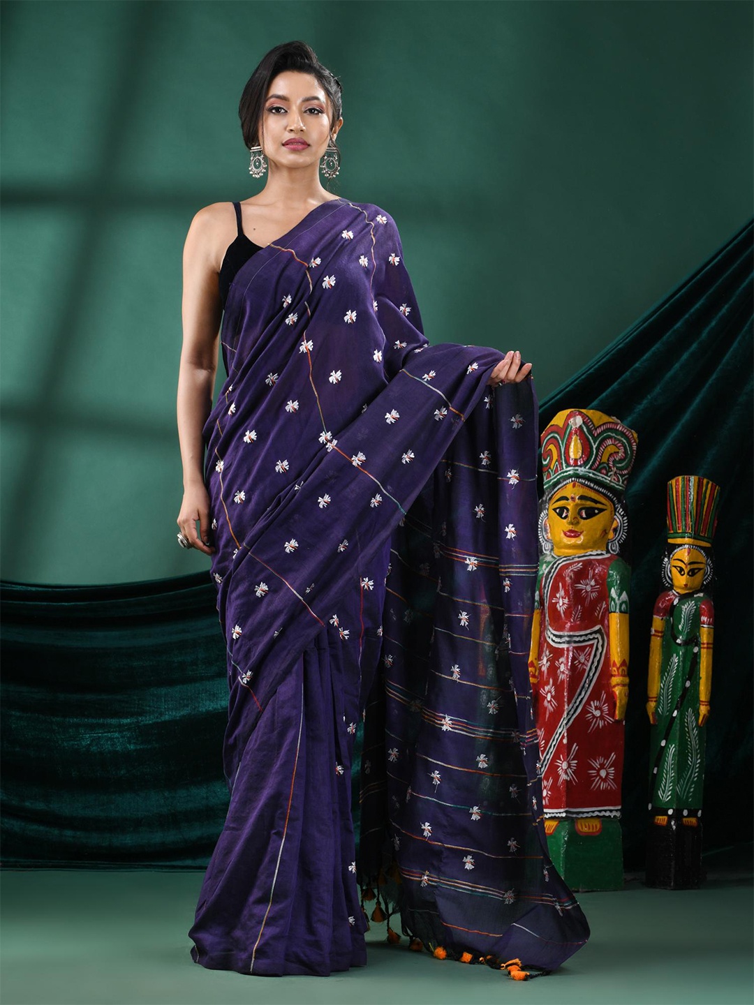 

Angoshobha Floral Embroidered Saree, Violet