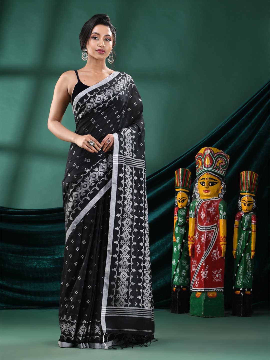 

Angoshobha Ethnic Motifs Woven Design Saree, Black
