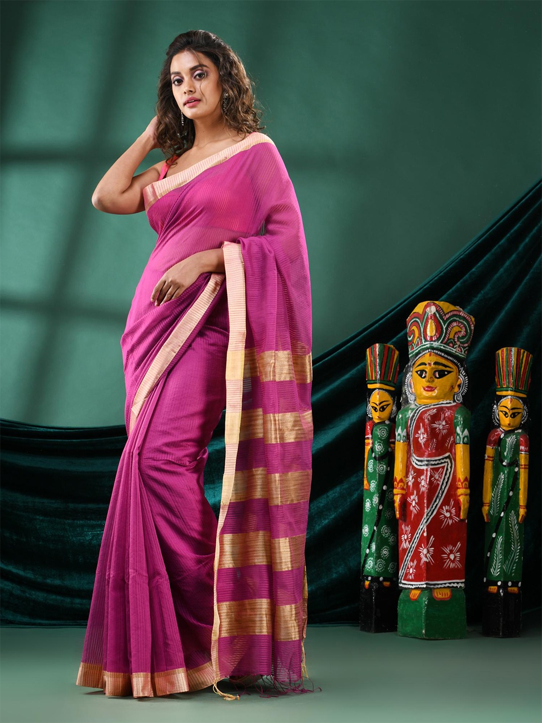 

Angoshobha Woven Design Zari Saree, Magenta