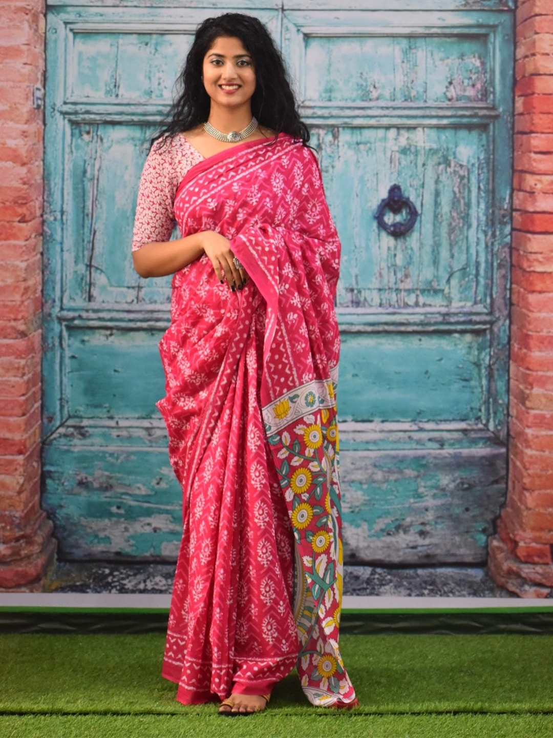 

clothonus Ajrak Block Pure Cotton Block Print Saree, Pink