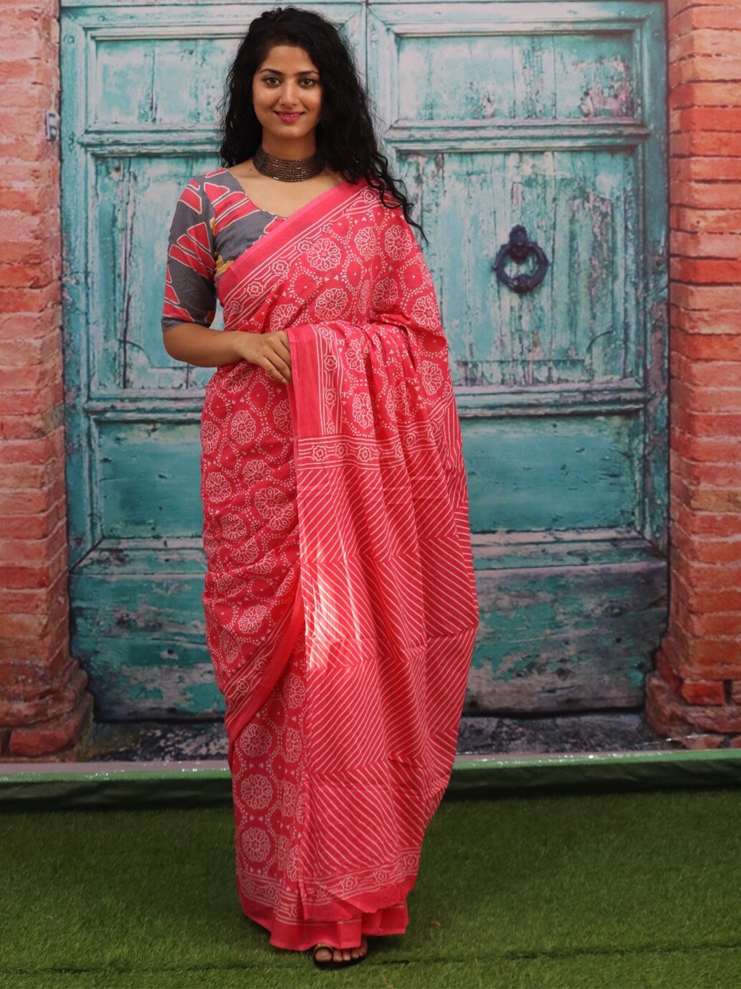 

clothonus Ajrak Printed Pure Cotton Saree, Pink
