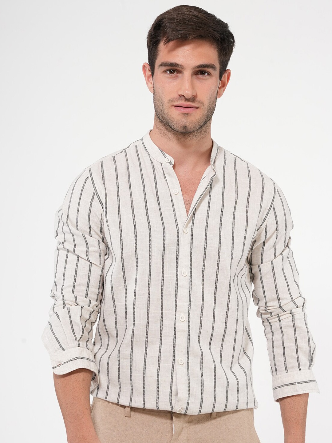 

POE Men Smart Slim Fit Opaque Striped Casual Shirt, Black