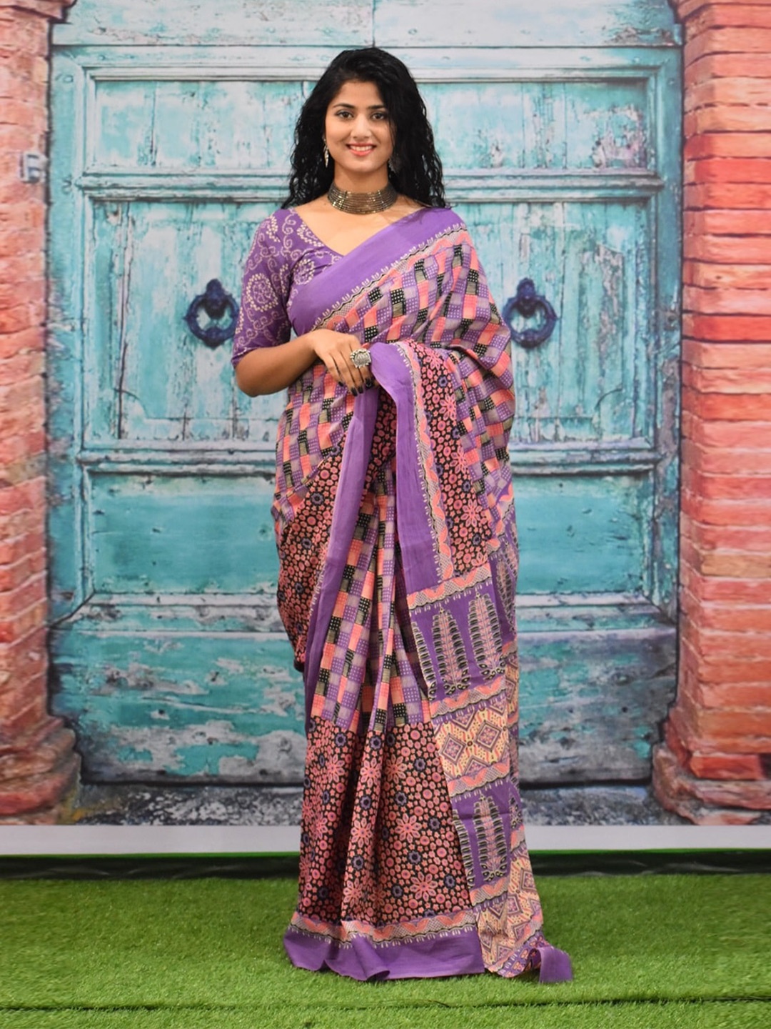 

clothonus Ajrak Printed Pure Cotton Saree, Purple