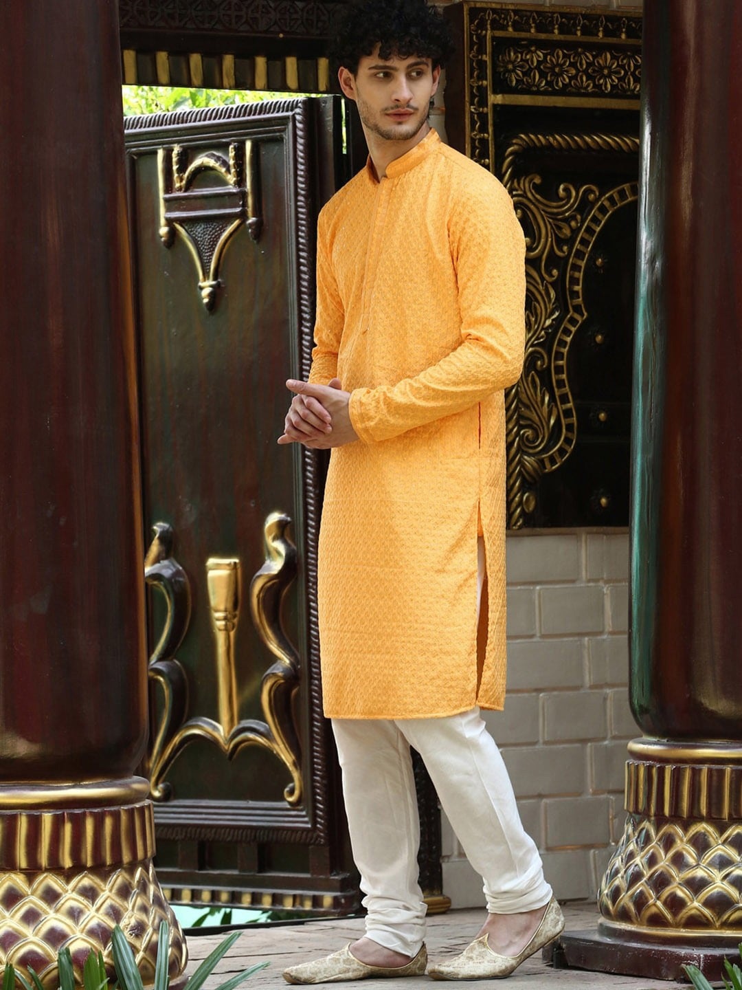 

DEYANN Ethnic Motifs Embroidered Chikankari Pure Cotton Kurta with Churidar, Orange