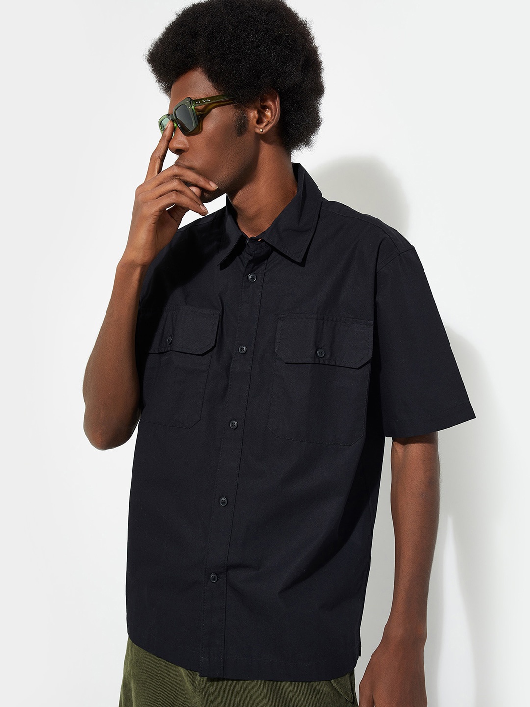 

max URB_N Men Relaxed Fit Solid Flap Pocket Shirt, Black